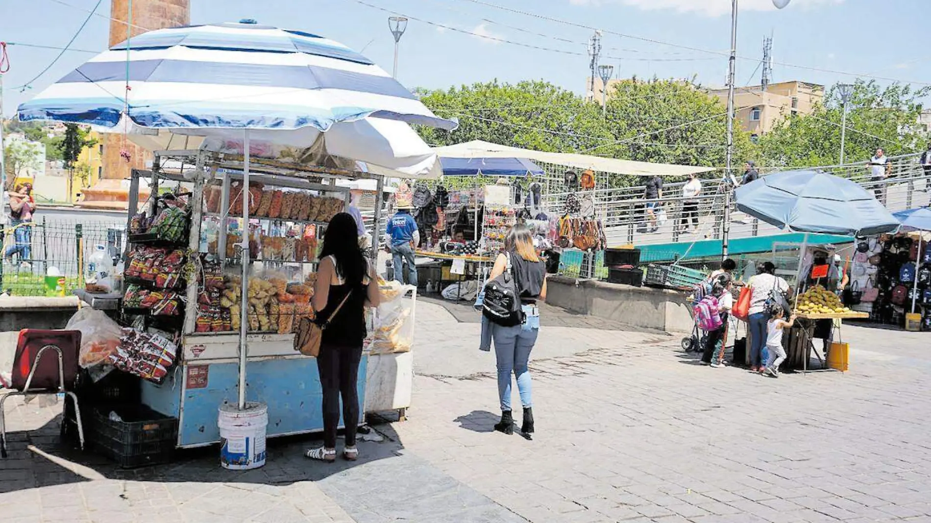 Personas en el centro de la ciudad